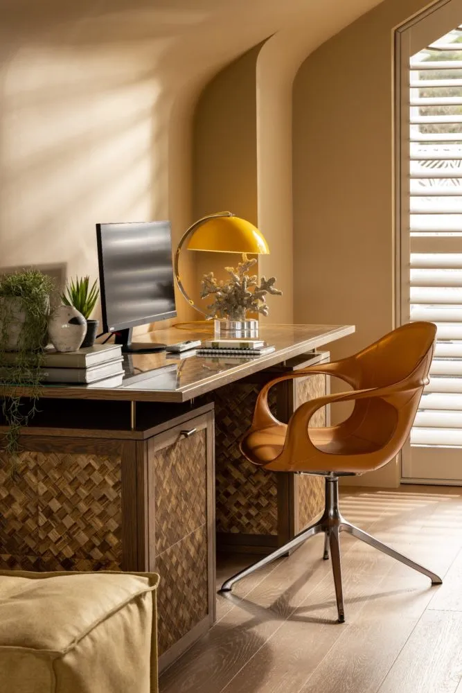 table with lamp design